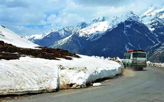 manali taxi service, taxi service in manali