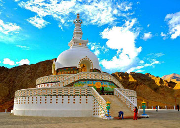 Manali to Leh Ladakh Taxi Package