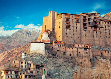 Maruti Jimny 4x4 taxi in Manali for Spiti Valley trips