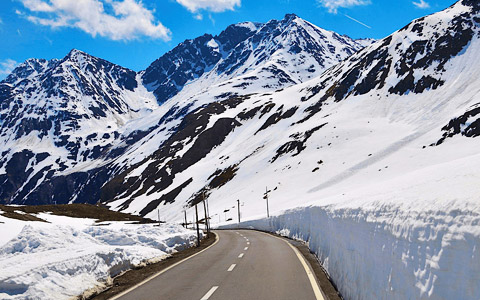 Manali to Rohtang Pass Tour